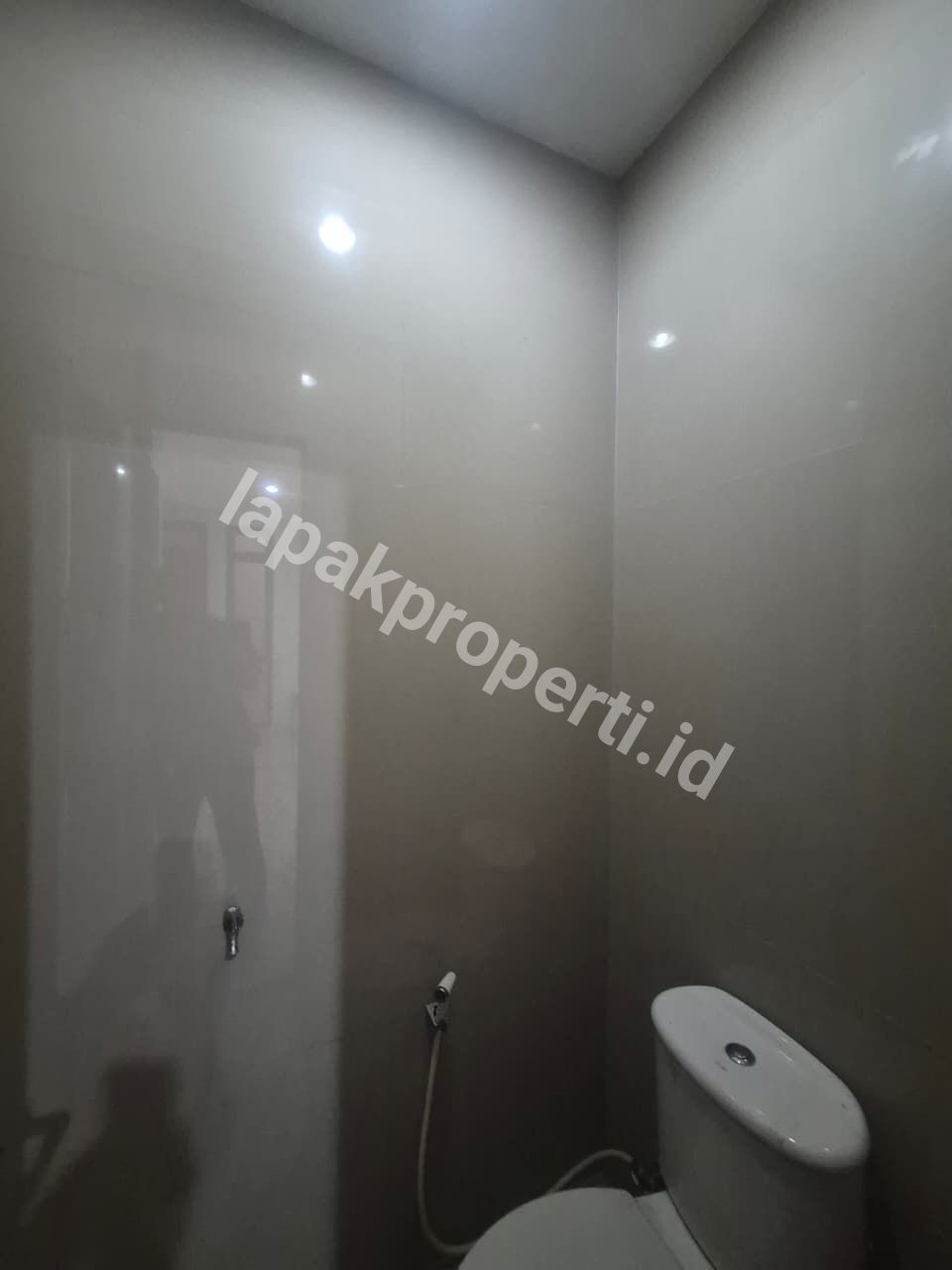 Foto Dijual Rumah Secondary Dalam Cluster Siap Huni - 14