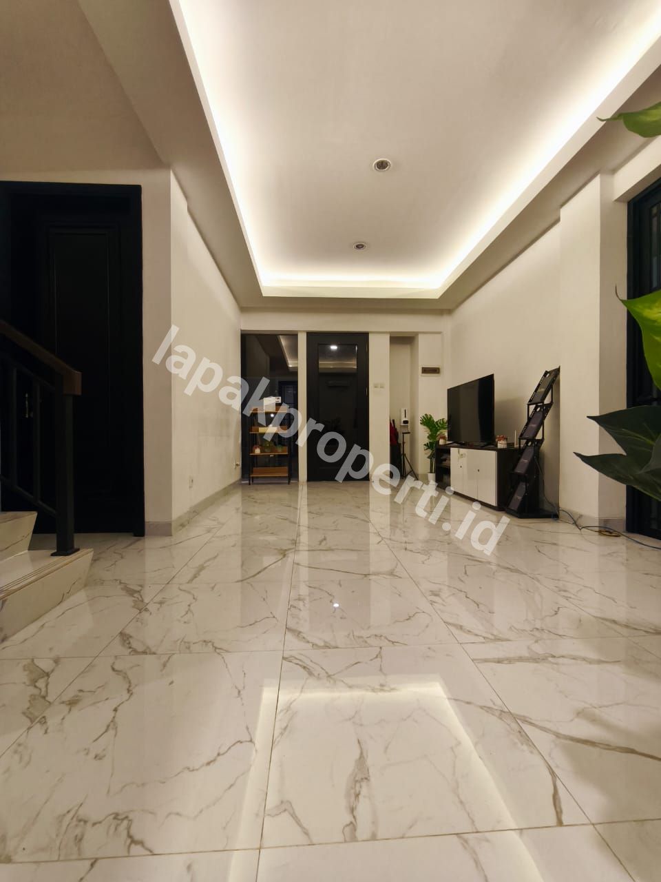 Foto RUMAH BARU DALAM CLUSTER STRATEGIS di PESANGGRAHAN JAKARTA SELATAN - 4