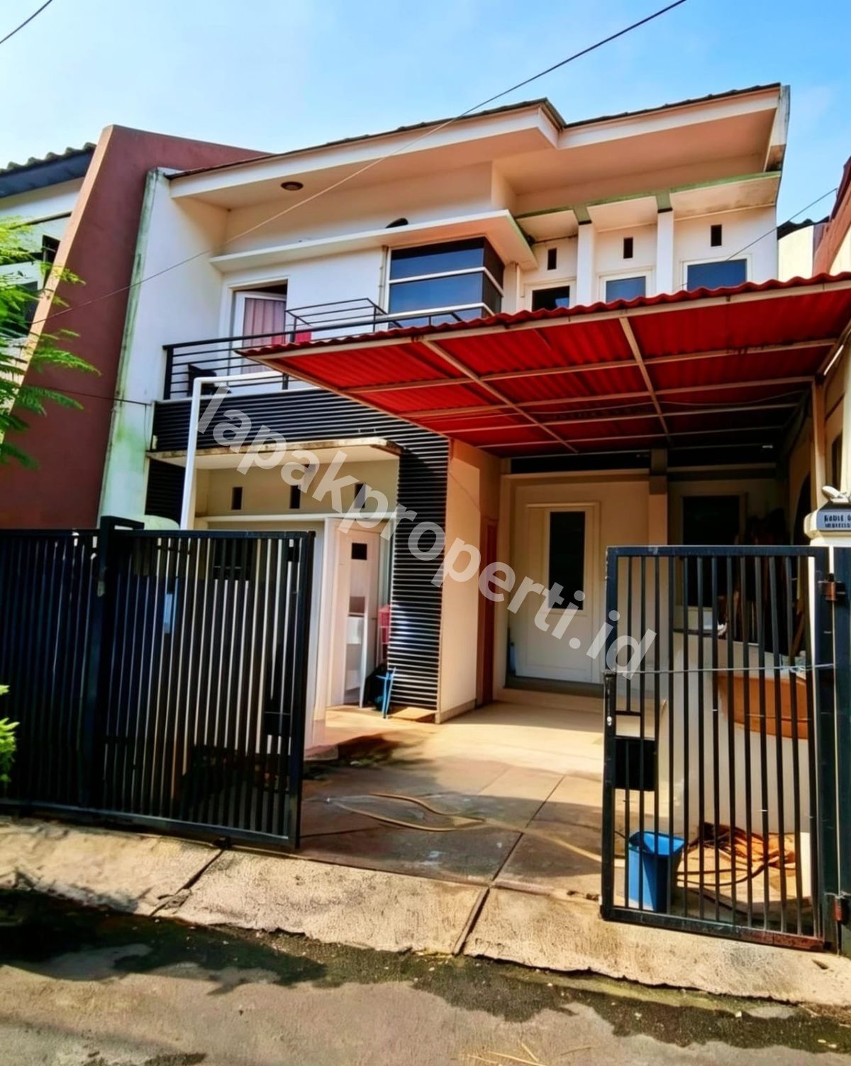 Rumah Dalam Komplek Dekat Taman Di Pondok Kelapa Jakarta Timur