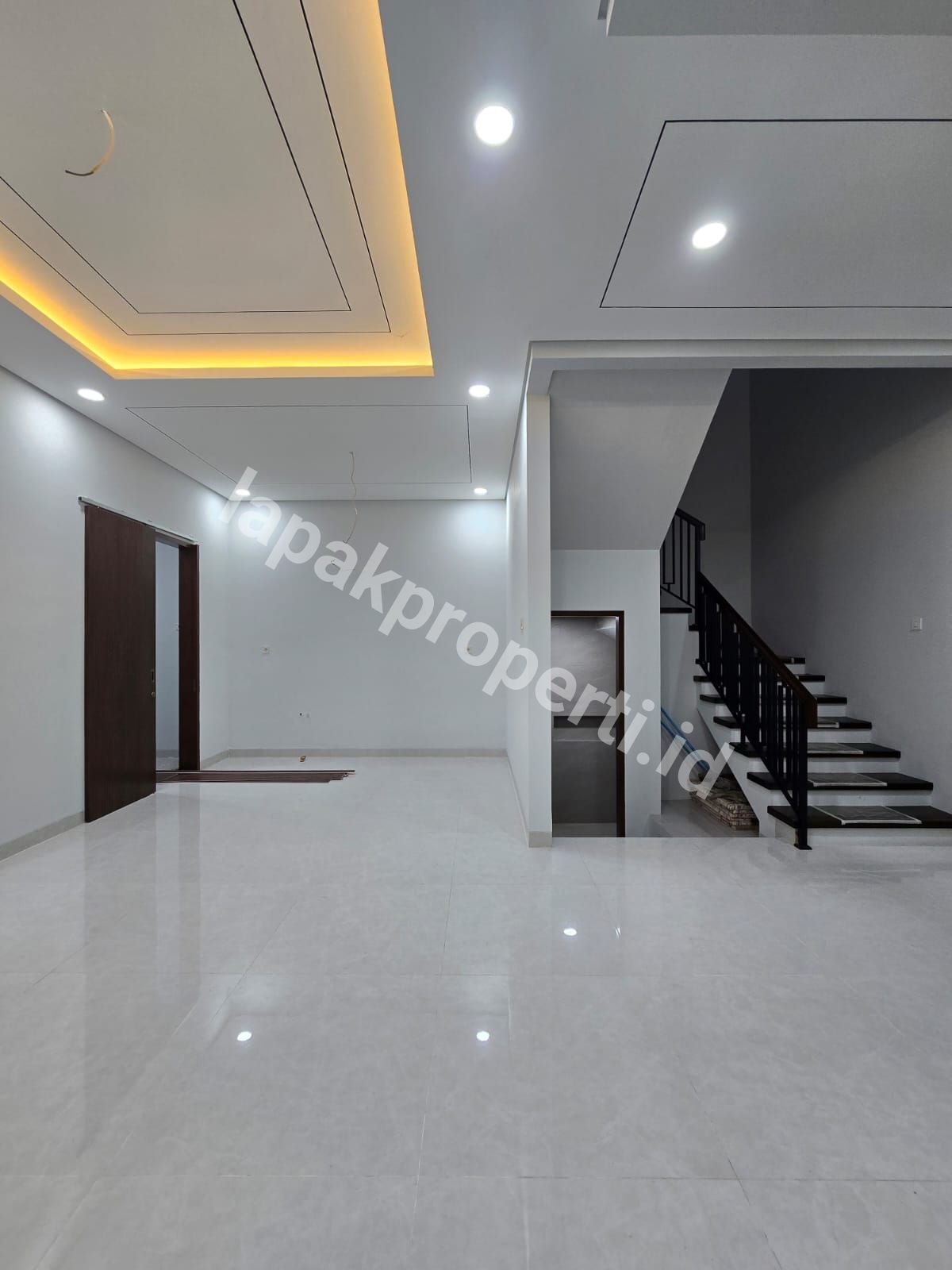 Foto Dijual Rumah Baru Dalam Komplek Tenang Di Cempaka Putih Tengah Jakarta pusat - 7