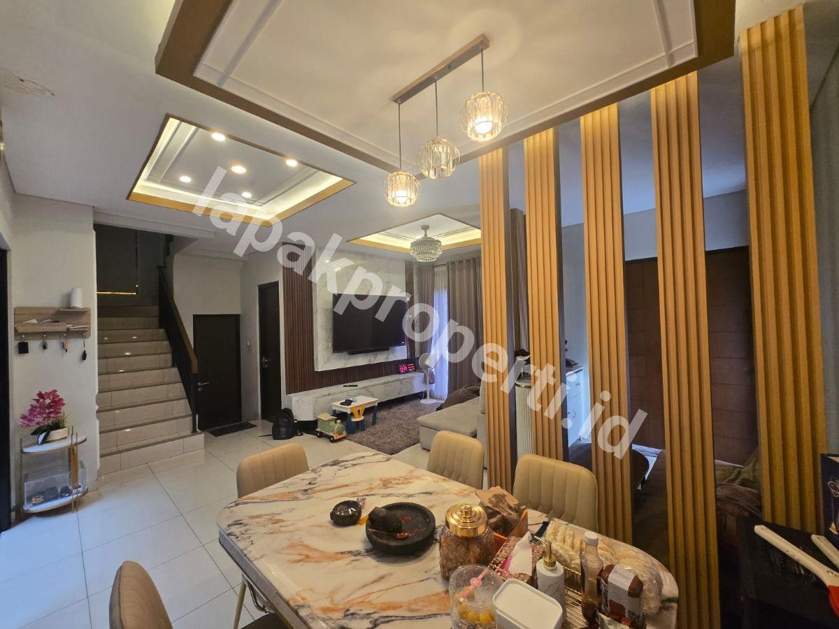 Foto Rumah Mewah Premium Posisi Hook Dalam Cluster Elite di Sumareccon Bekasi Utara - 14