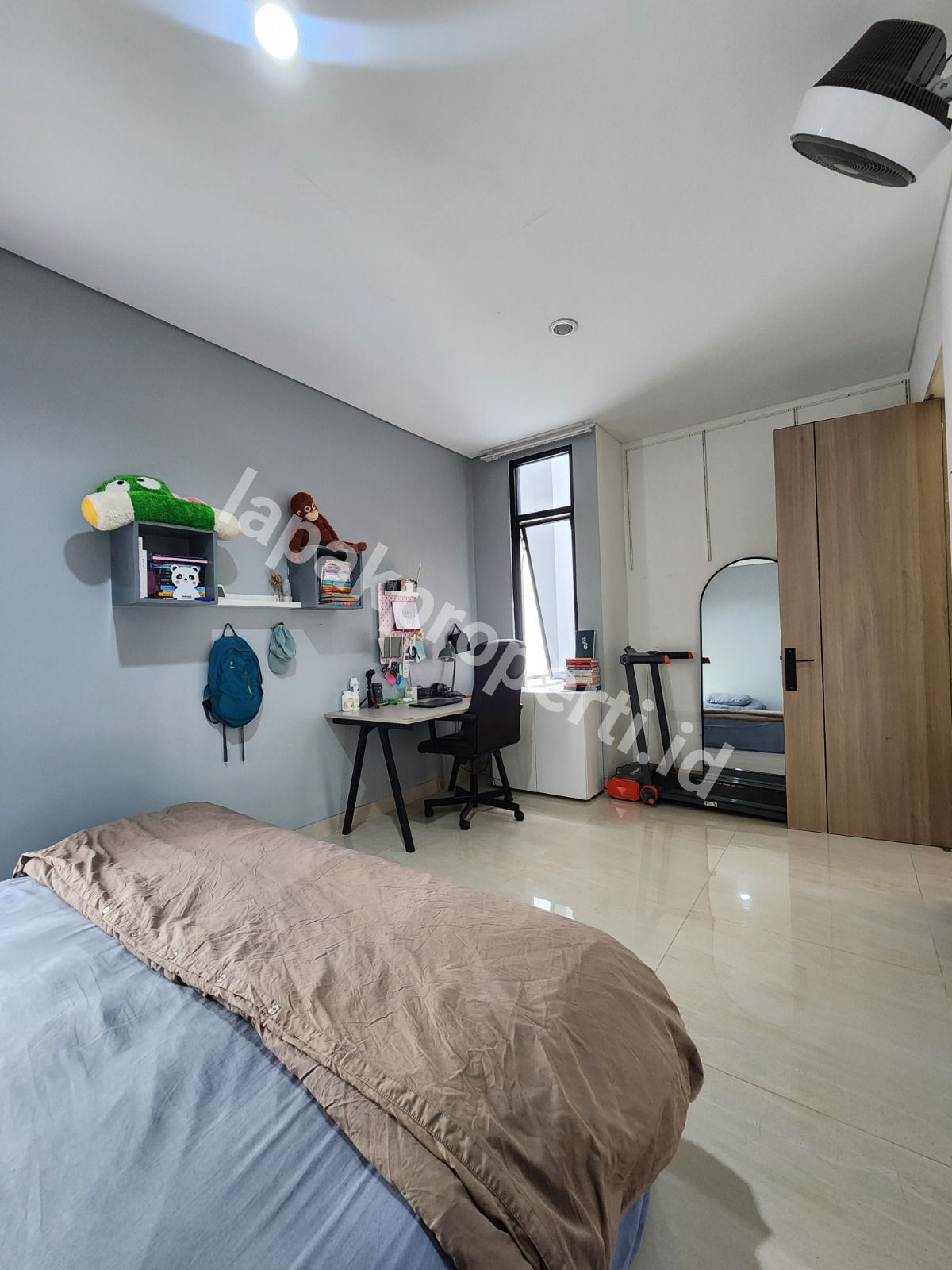 Foto Dijual rumah Dalam Cluster 2½ Lantai siap Huni - 12