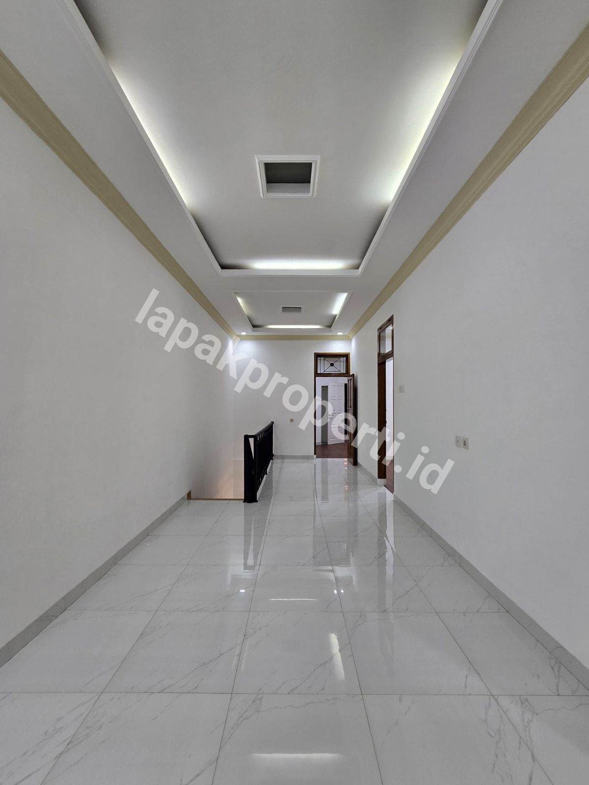 Foto Turun Harga Rumah Dalam Komplek Full Renovasi Siap Huni - 8