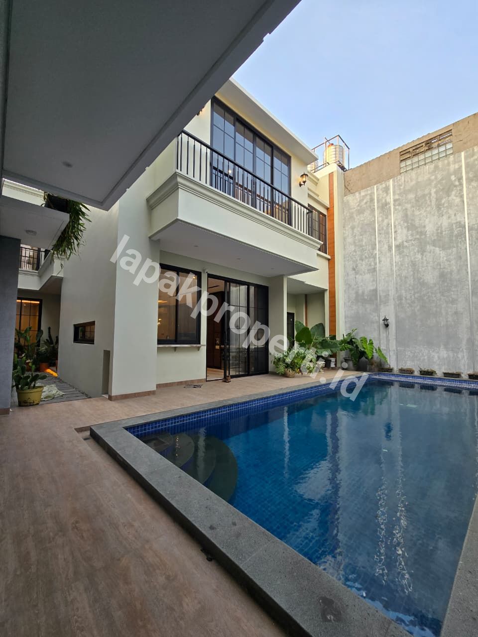 Dijual Rumah Mewah Full Furnished Dalam Dengan Private Poll Di Cempaka Putih Jakarta Pusat