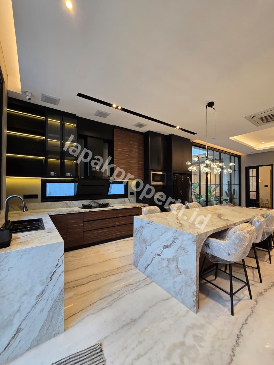 Foto Dijual Rumah Mewah Full Furnished Dalam Dengan Private Poll Di Cempaka Putih Jakarta Pusat - 15