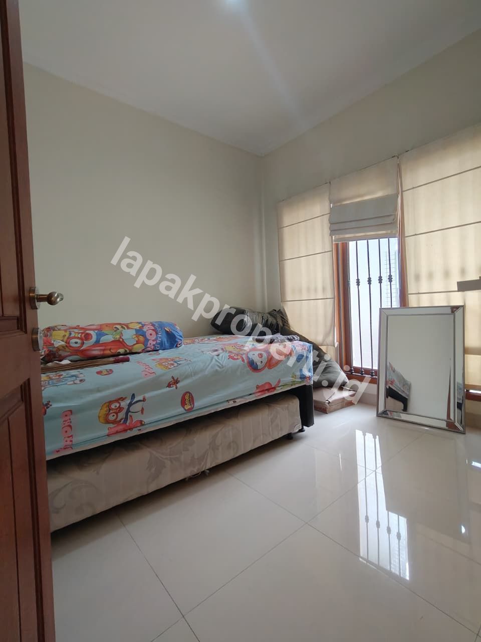 Foto Rumah 3 lantai di lubang buaya Cipayung Jakarta Timur - 13