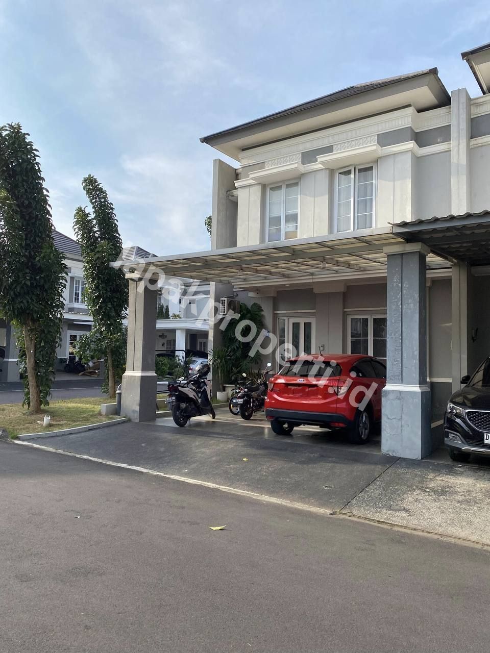 Foto Dijual Rumah Semi Furnished dalam Cluster Di Grand Wisata Bekasi - 3