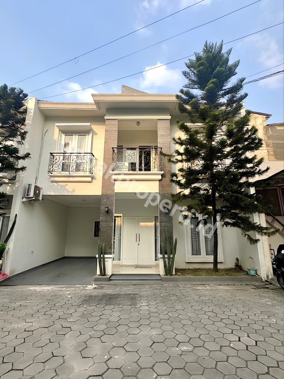 Dijual Rumah Secondary Dalam Twonhouse Siap Huni