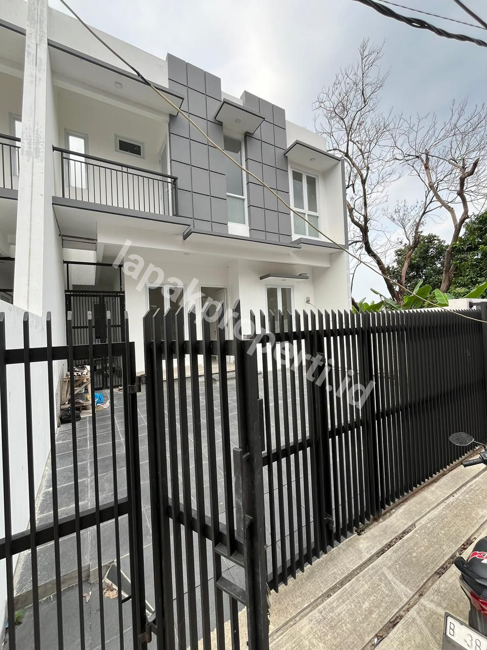 Foto Dijual Rumah Baru Dekat LRT Jatiwaringin - 3