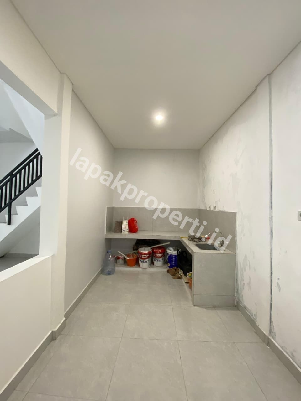 Foto RUMAH BARU RENOVASI TANAH LUAS DALAM KOMPLEK STRATEGIS di JAGAKARSA JAKARTA SELATAN - 11