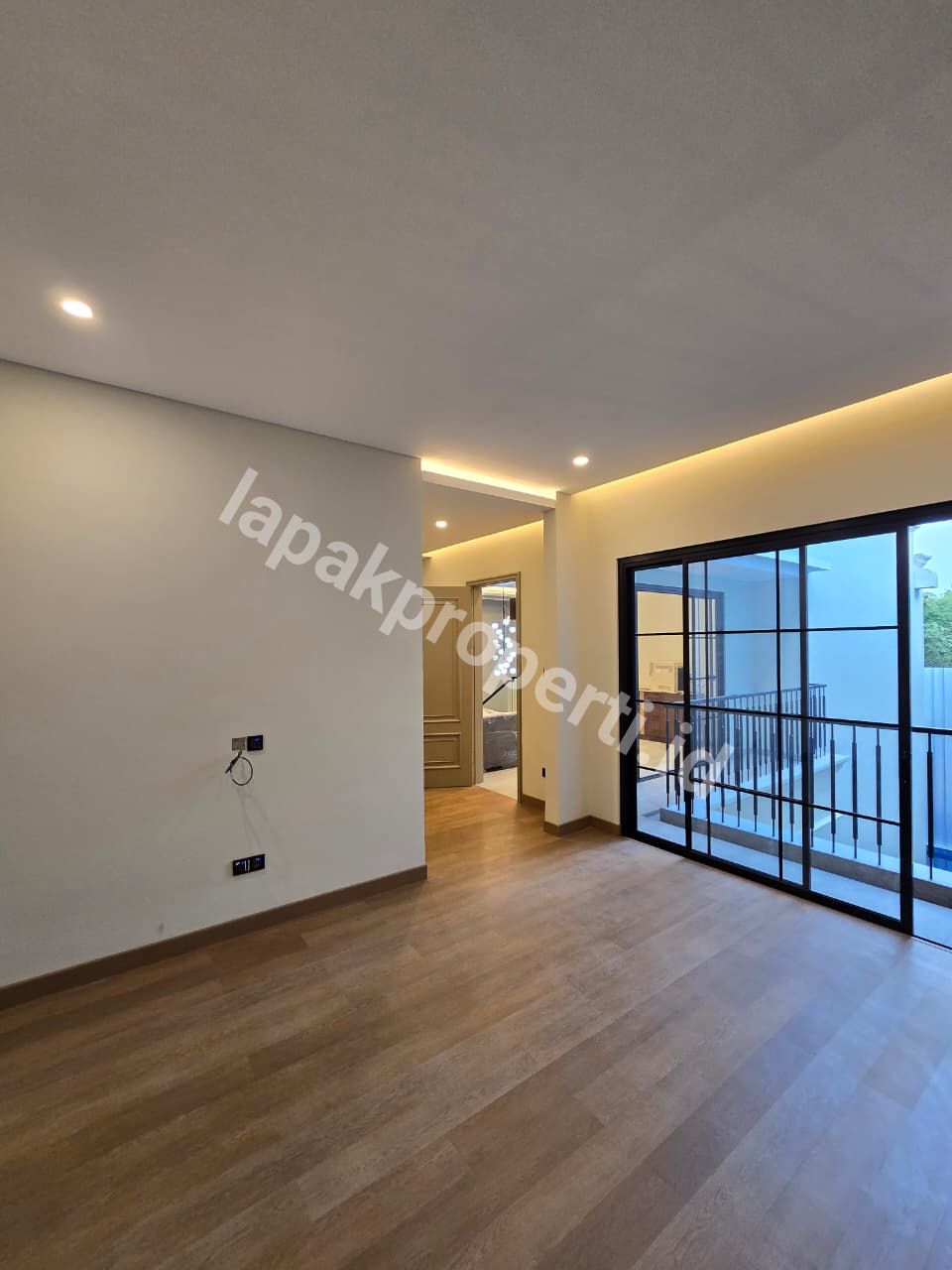 Foto Dijual Rumah Mewah Full Furnished Dalam Dengan Private Poll Di Cempaka Putih Jakarta Pusat - 14