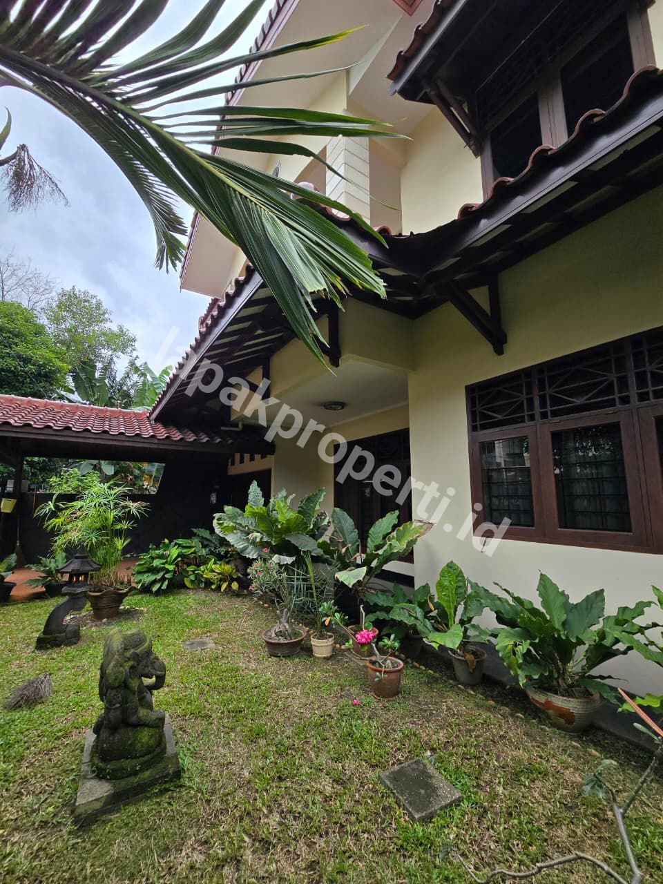 Foto Dijual Rumah Secondary Dalam komplek Asri Di Pondok Kelapa Jakarta Timur - 10