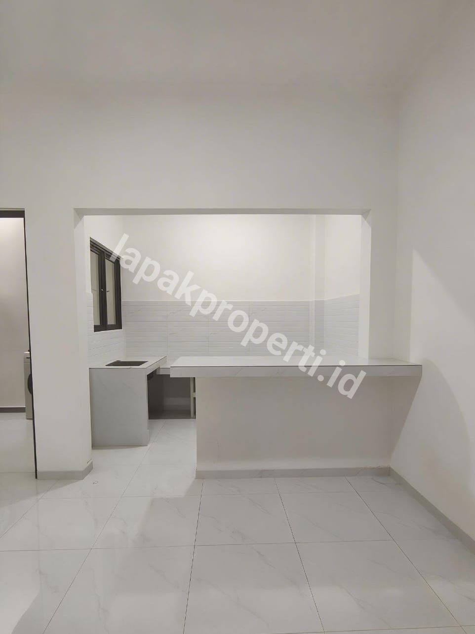 Foto Dijual Rumah Siap Huni Dekat Dengan Taman Di Pondok Bambu Jakarta Timur - 9