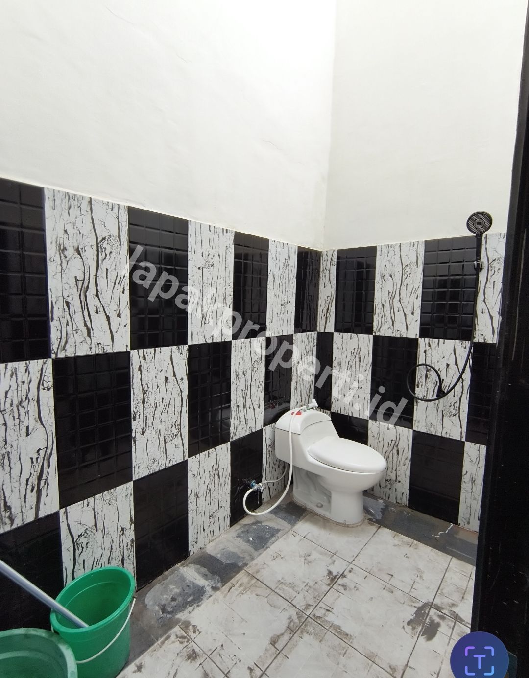 Foto Jual Rumah Baru Siap Huni Gununganyar Emas Surabaya Timur dekat Kampus UPN, Tol Tambak Sumur, Rungkut - 9