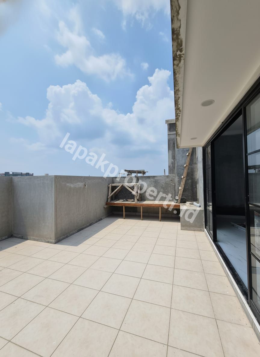 Foto Dijual Rumah Baru Dalam Komplek Di Pondok Bambu Jakarta Timur - 14