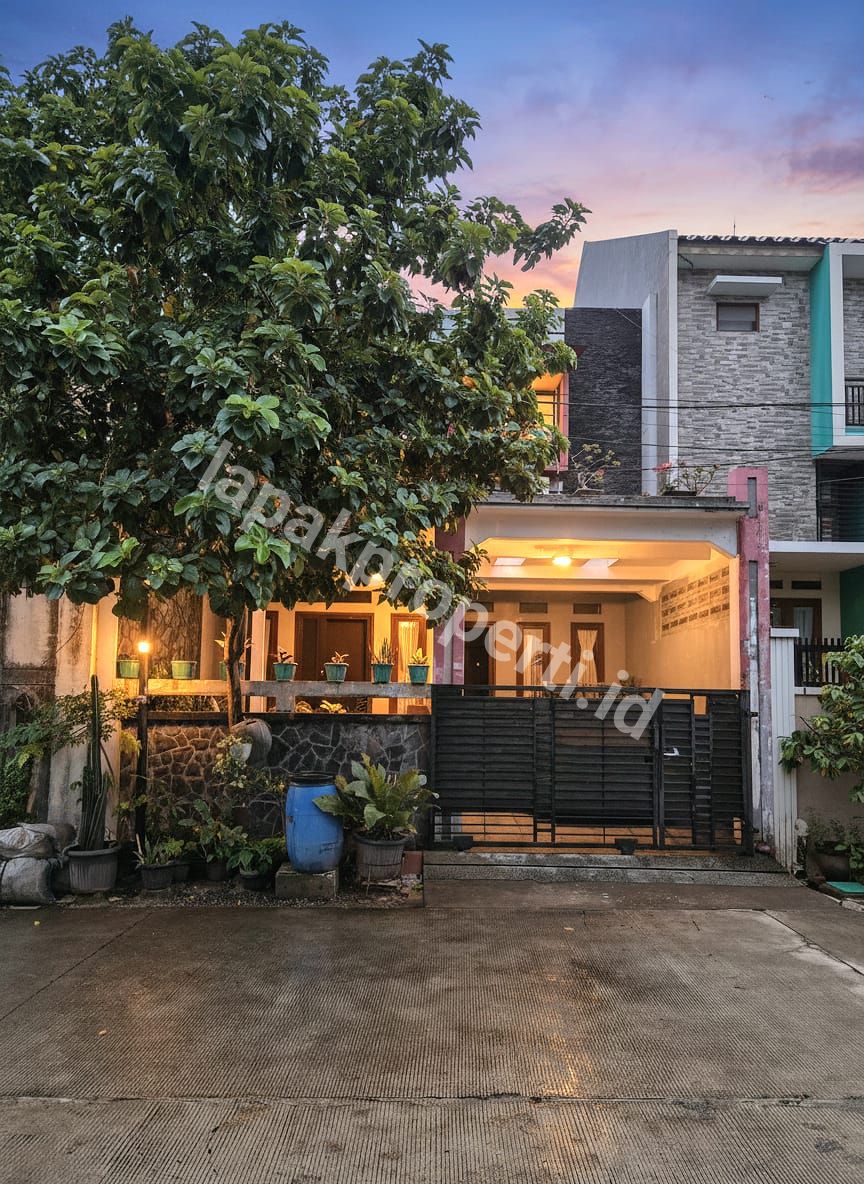 Rumah Second Dalam Komplek One Gate Di Pondok Kelapa Jakarta Timur
