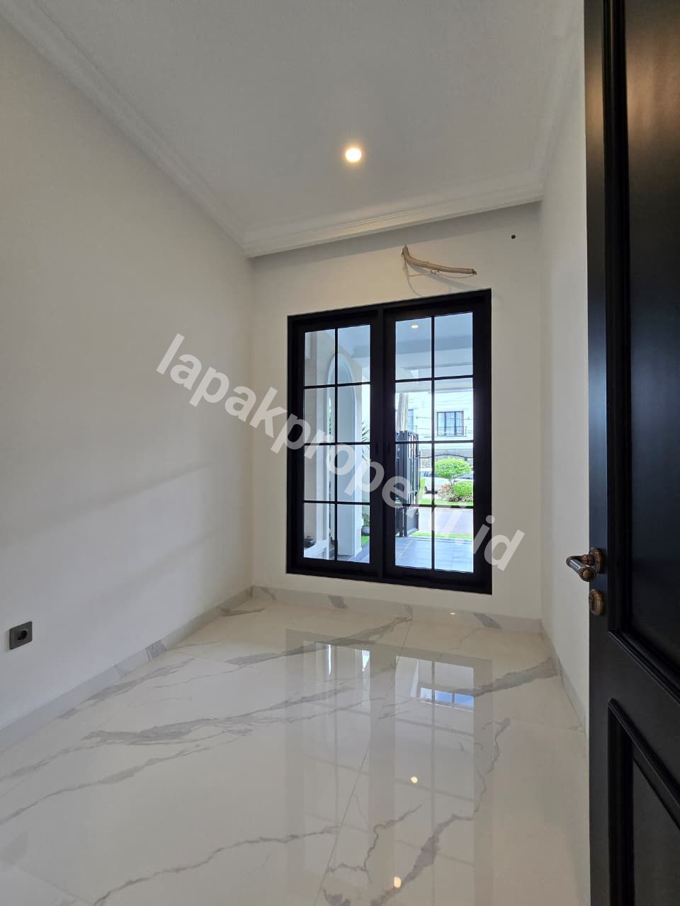 Foto Rumah Mewah Dalam komplek Elite Dengan Pripave Pool Di Pondok Kelapa Jakarta Timur - 7