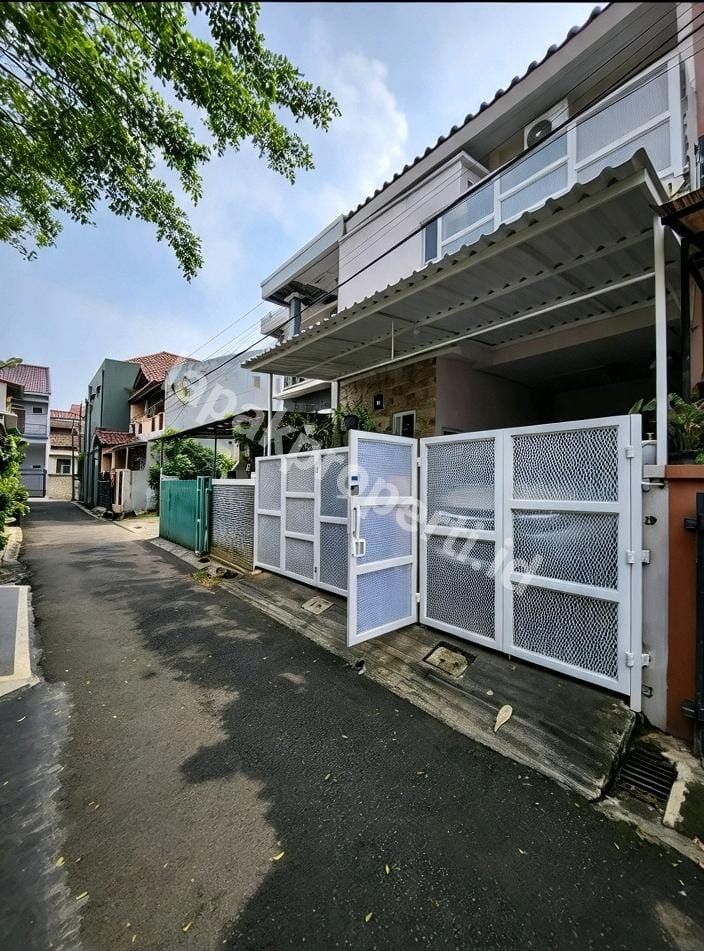 Foto Disewakan Rumah Dalam Komplek Tenang Di kav DKI Pondok Kelapa Jakarta Timur - 3