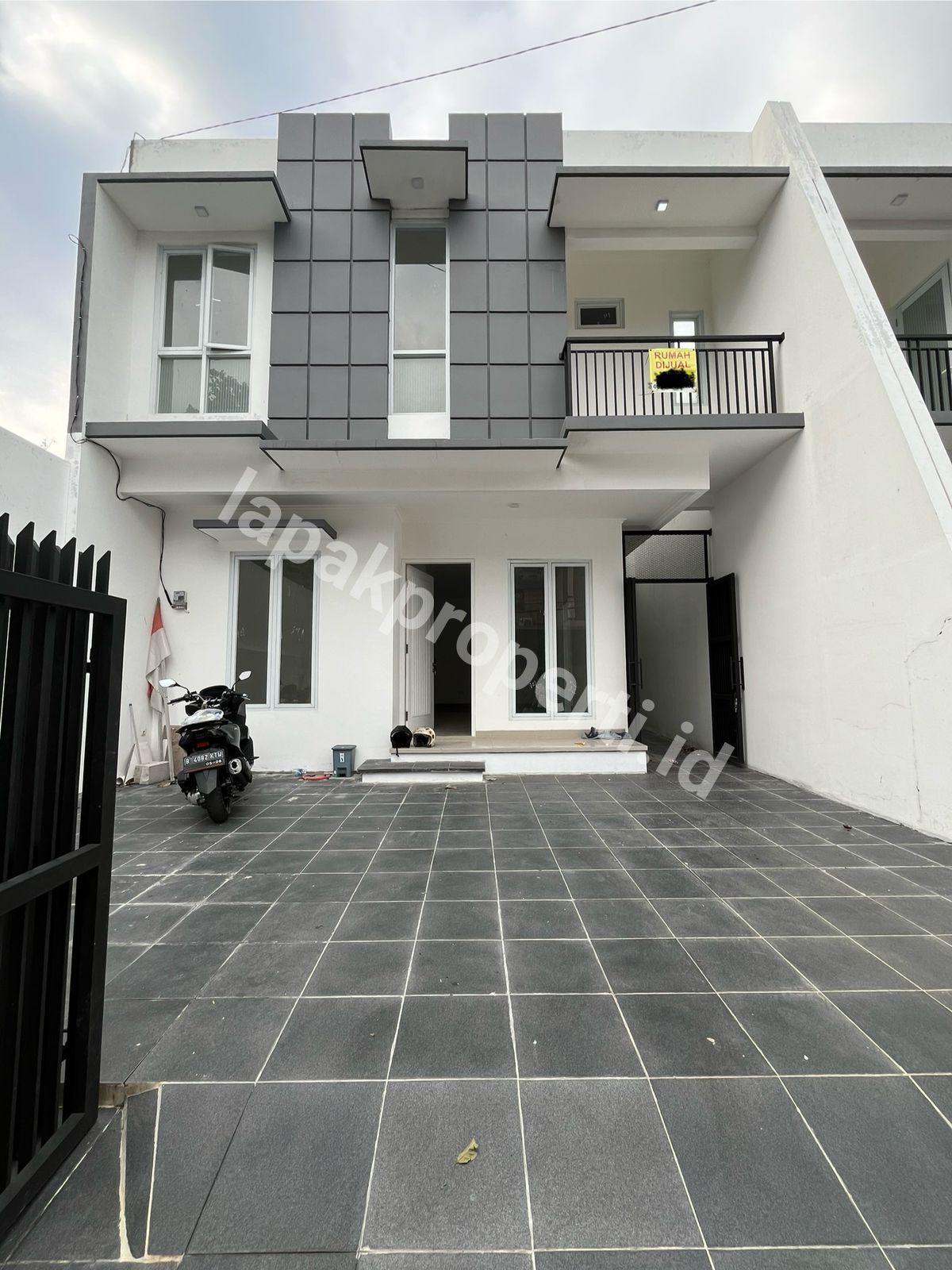 Dijual Rumah Baru Dekat LRT Jatiwaringin
