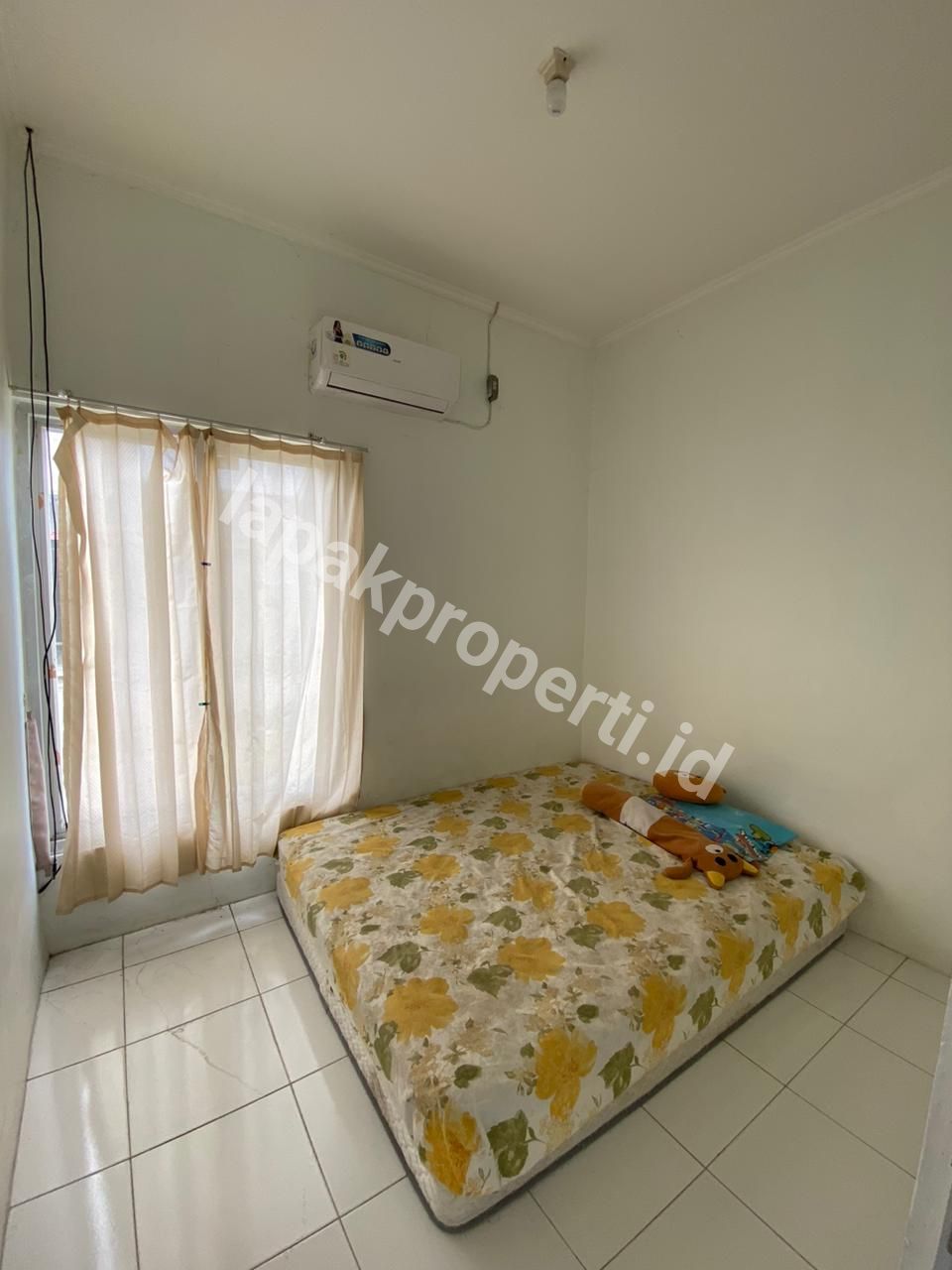 Foto Dijual Rumah gandeng Siap Huni di Karawang - 11