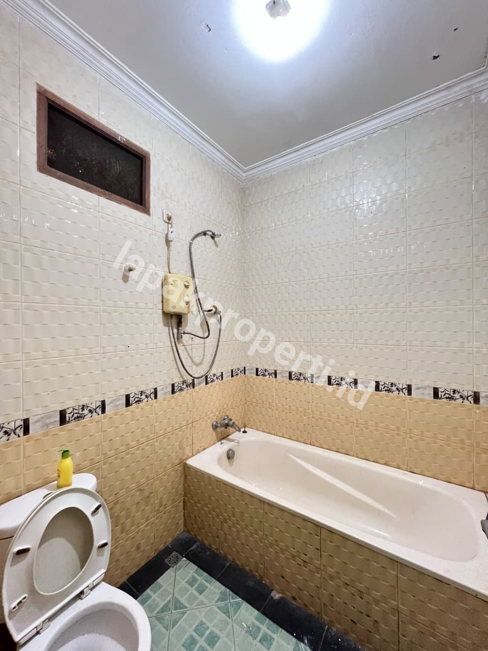 Foto Dijual Rumah Secondary Semi Furnished Dalam Twonhouse - 5