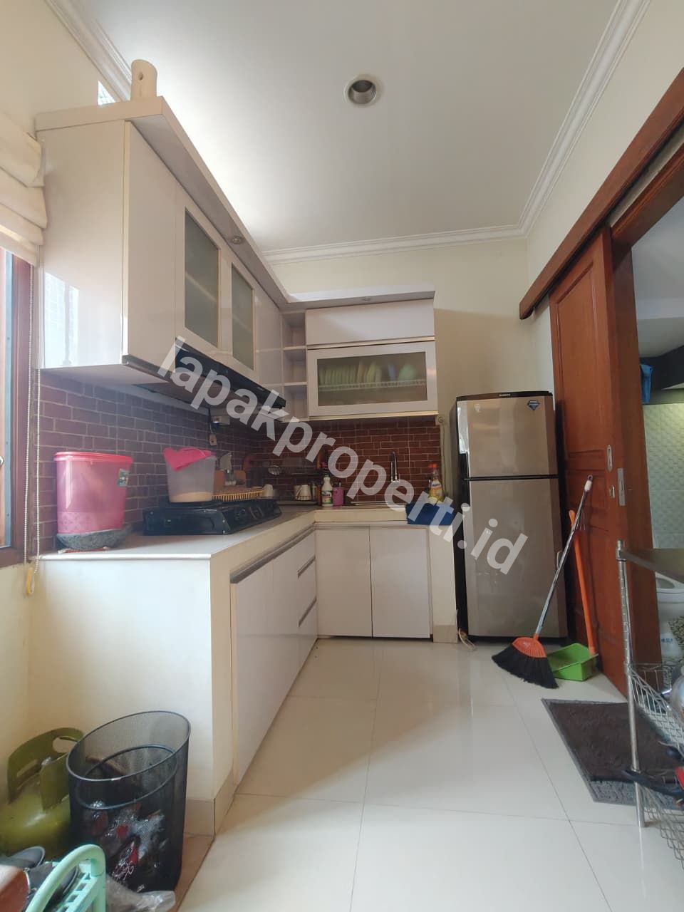 Foto Rumah 3 lantai di lubang buaya Cipayung Jakarta Timur - 5