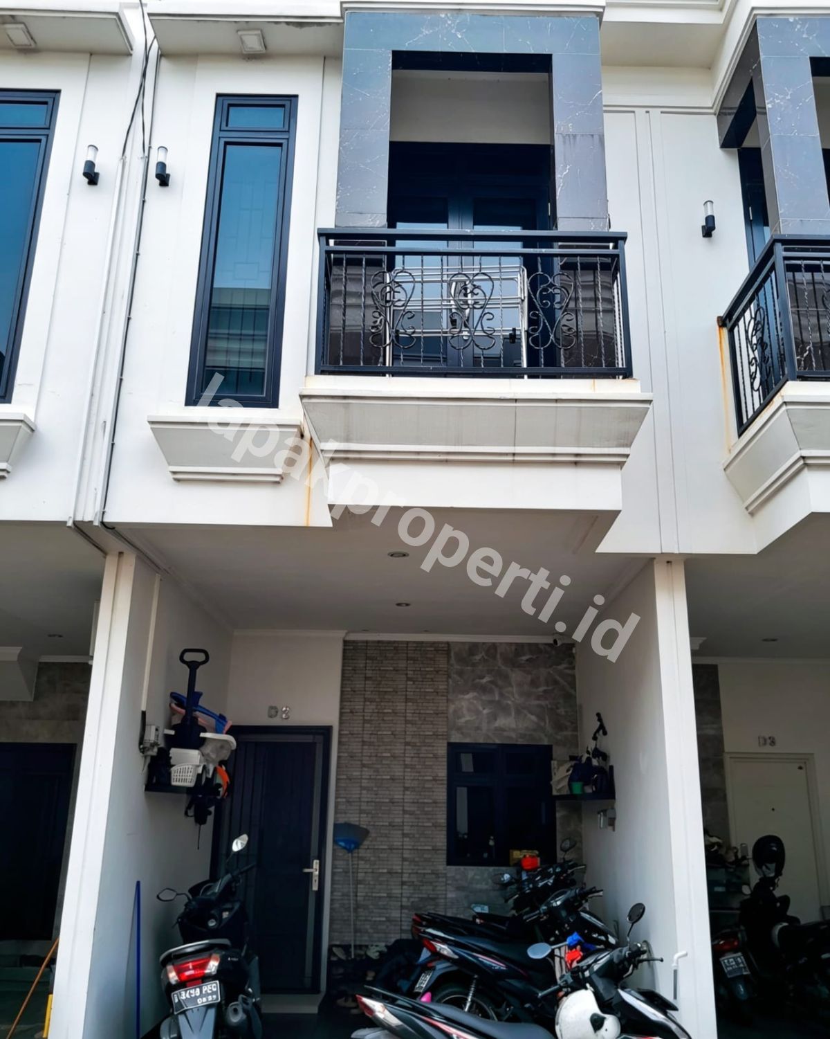 Foto Rumah Mewah Dalam Cluster Siap Huni Di Cipinang Muara - 2