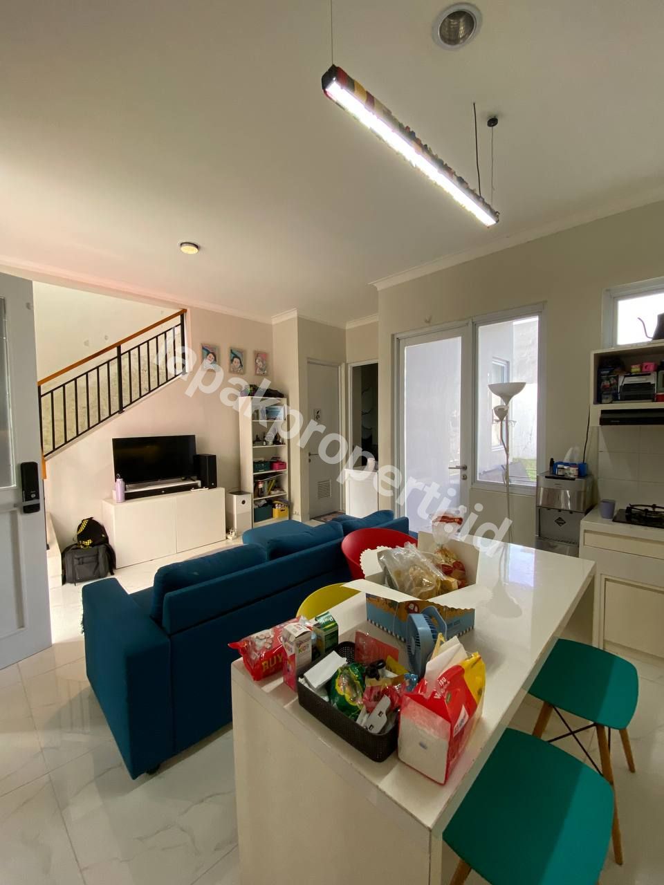 Foto Dijual Rumah Semi Furnished dalam Cluster Di Grand Wisata Bekasi - 6