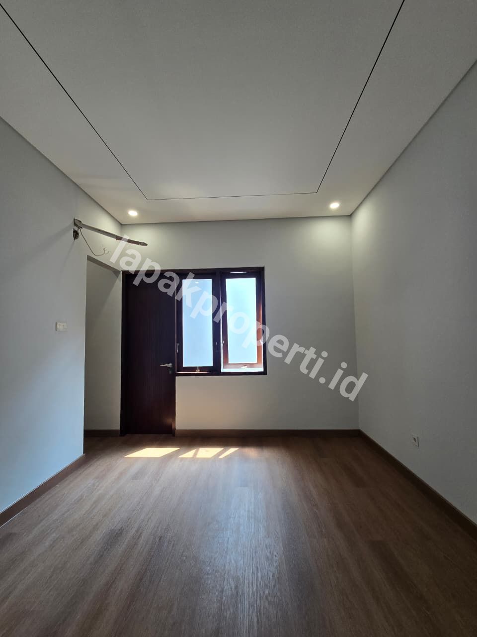 Foto Dijual Rumah Baru Dalam Komplek Di Cempaka putih Tengah - 4