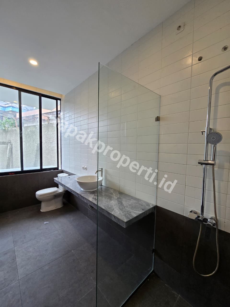 Foto Rumah Baru Dalam Cluster Siap Huni Di Pondok Kelapa Jakarta Timur - 8