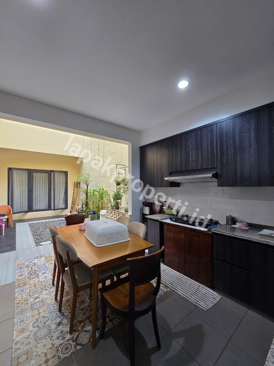 Foto Rumah Semi Furnished Dalam komplek Di Duren Sawit Jakarta Timur - 9