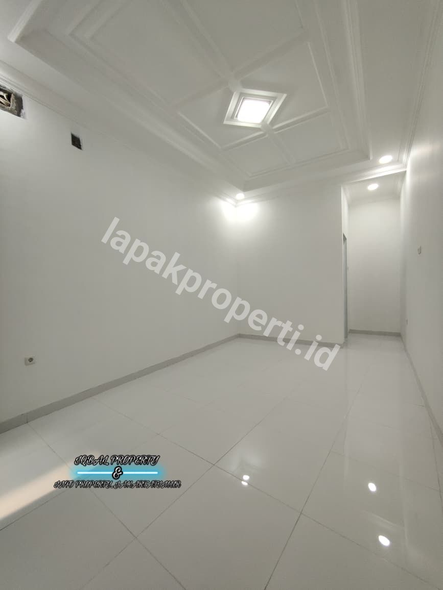Foto Dijual Rumah Baru 3 lantai Dengan Rofftop Di Duren Sawit Jakarta Timur - 3