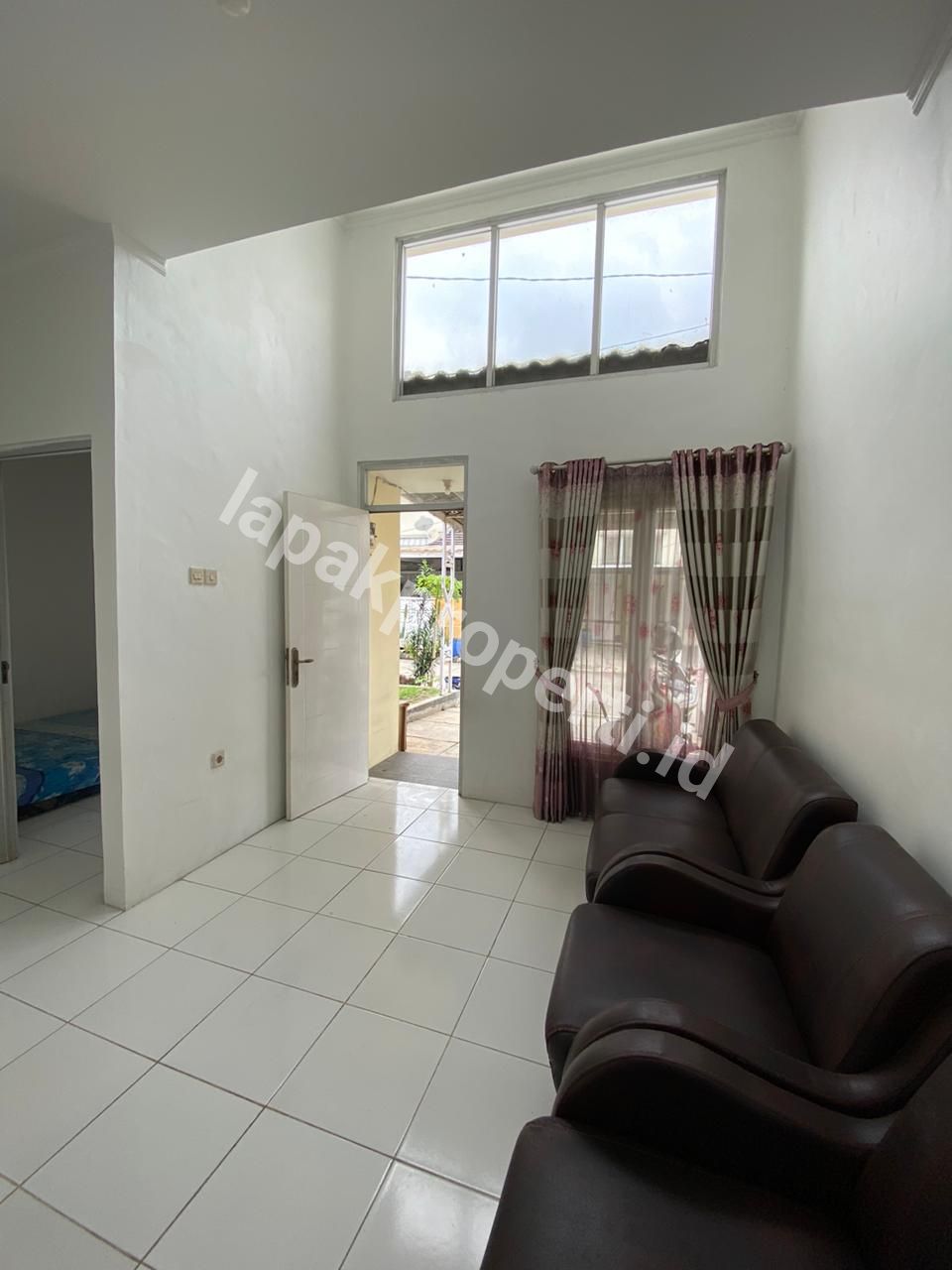 Foto Dijual Rumah gandeng Siap Huni di Karawang - 5