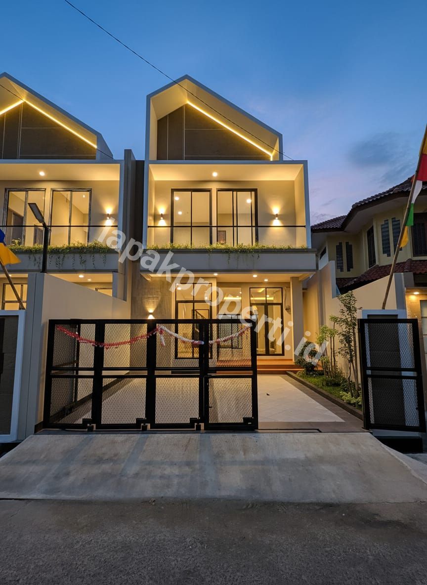 Rumah Baru Dalam Komplek Akses Jalan Lebar Siap Huni