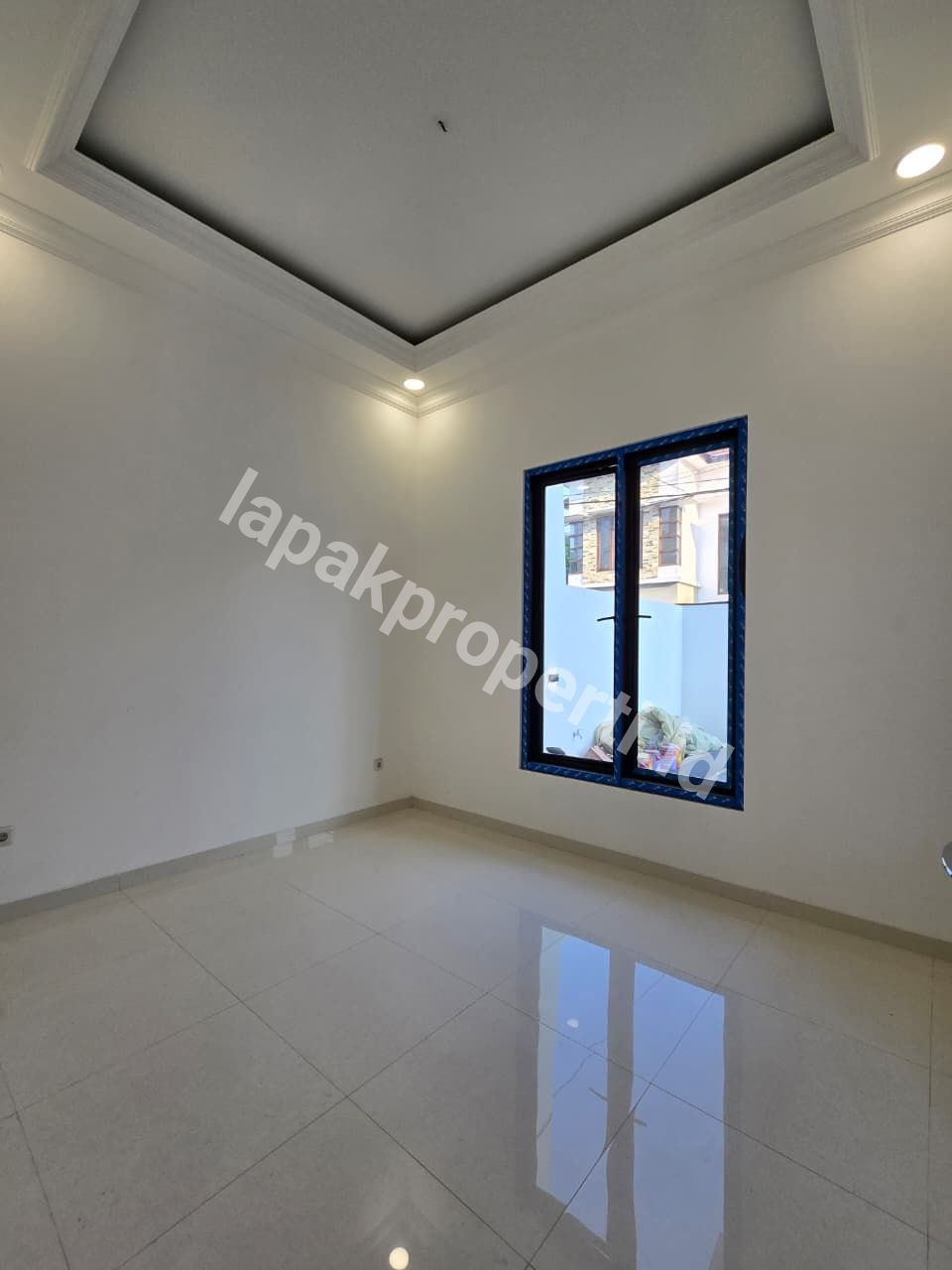 Foto Rumah Mewah design Classic Modern Dalam komplek - 7