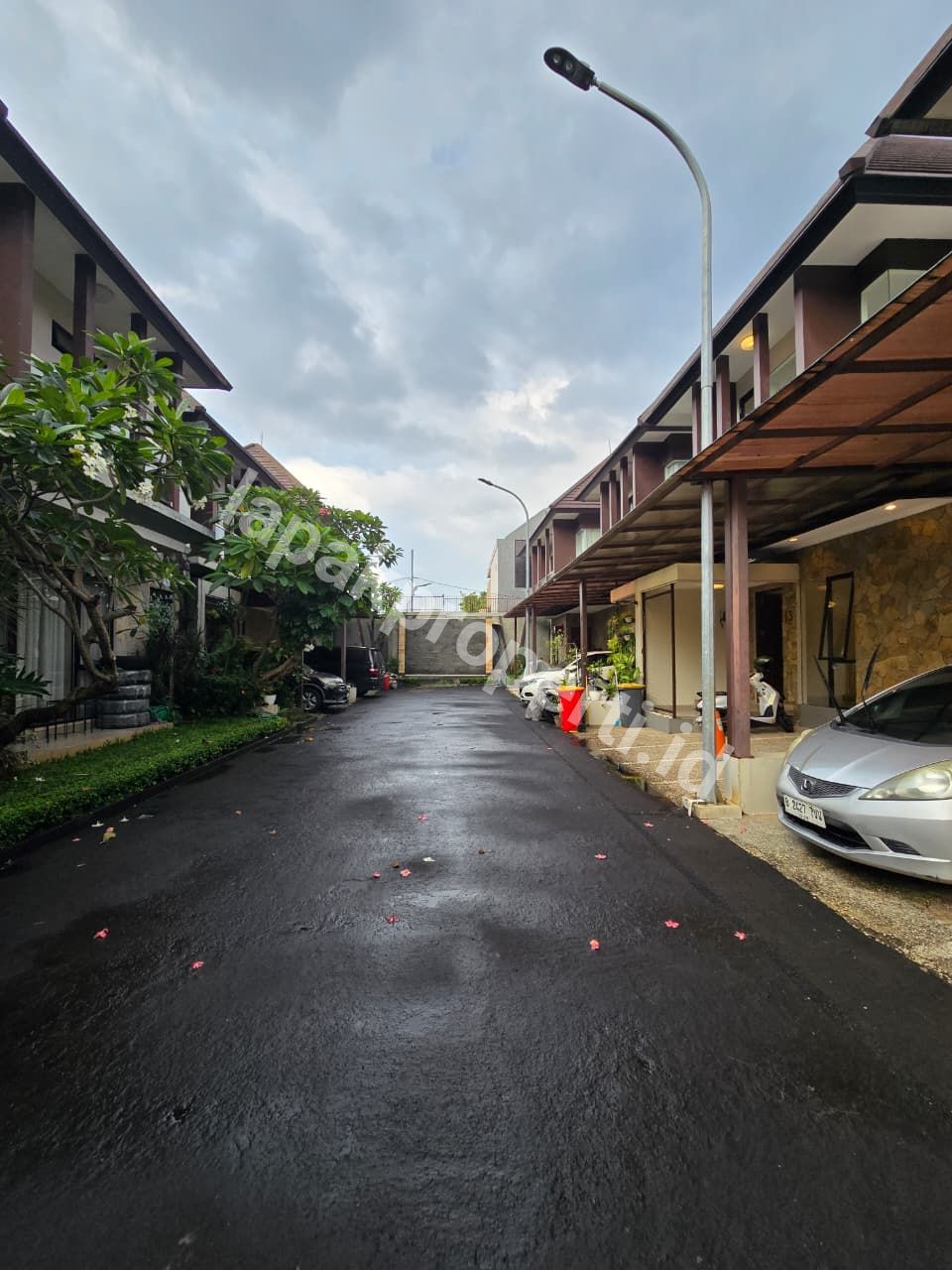 Foto Dijual Rumah Terawat Dalam Twonhouse Di Condet Jakarta Timur - 11