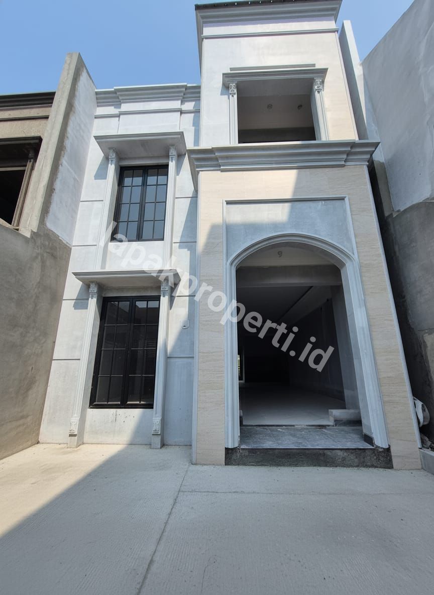 Foto Dijual Rumah Baru Dalam Komplek Di Pondok Bambu Jakarta Timur - 2