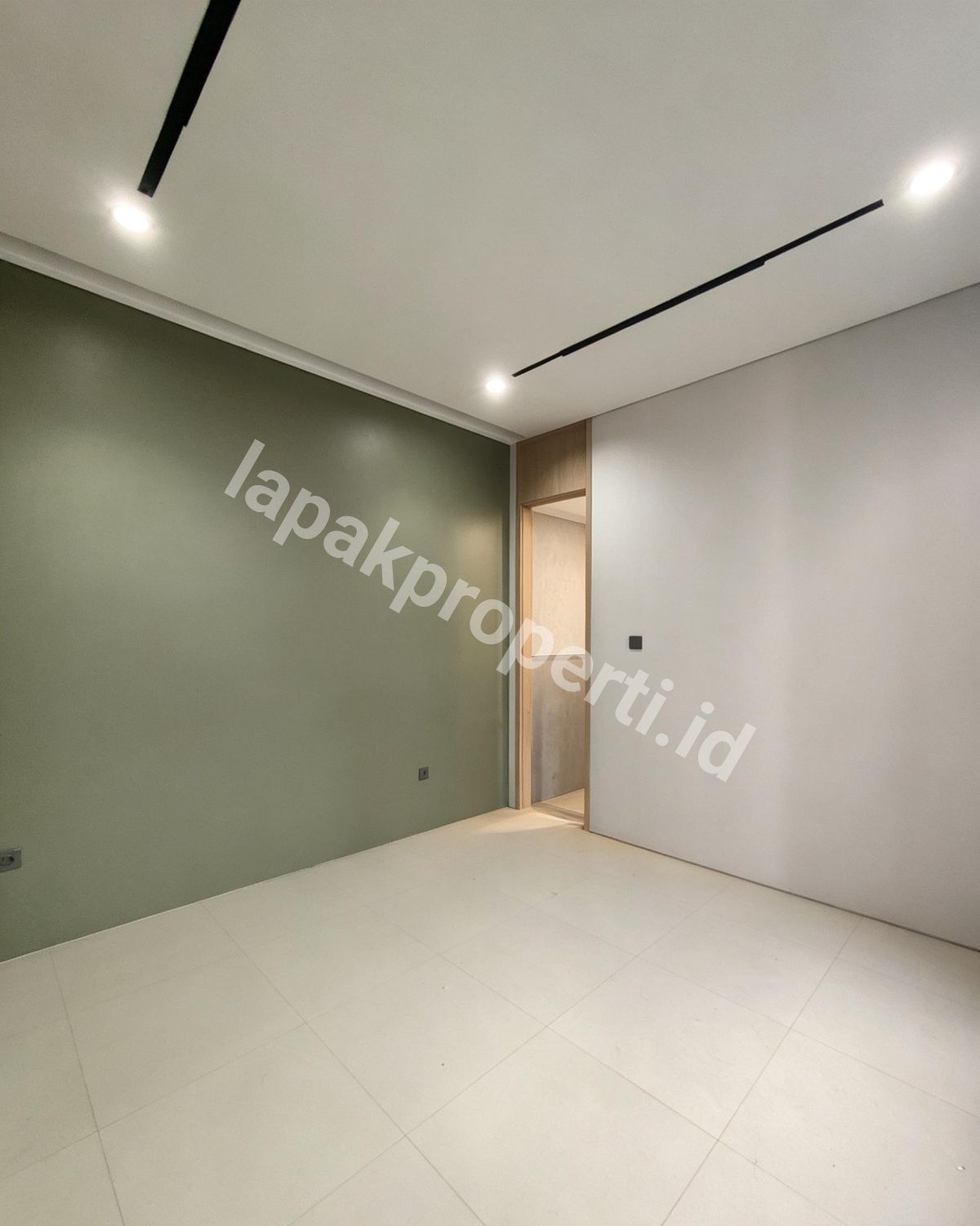 Foto Rumah Baru Dengan Rofftop Dalam komplek Tenang Di Pondok Bambu Jakarta Timur - 13