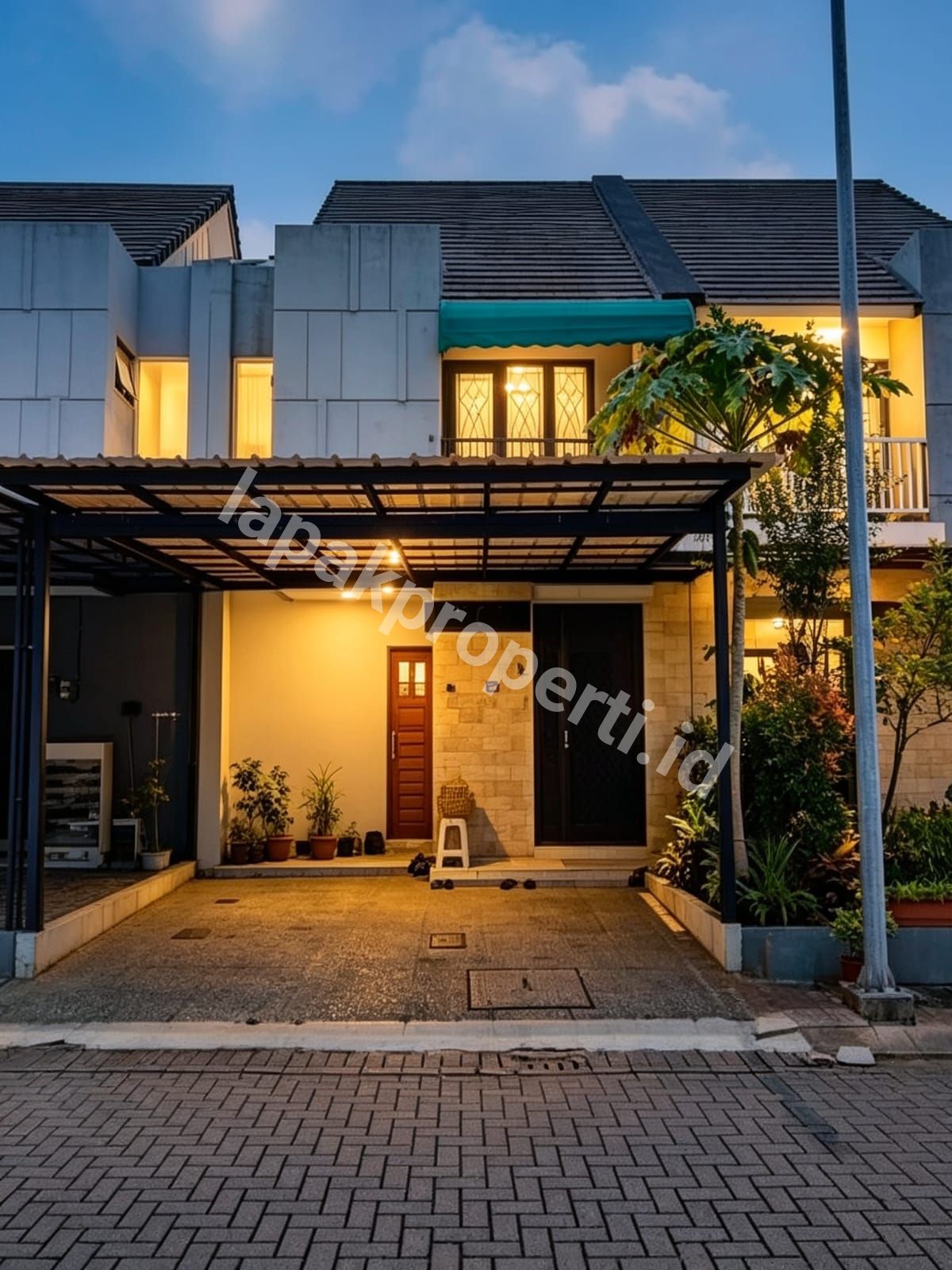 Rumah Dalam Cluster Premier Rieviera Di Rawamangun Jakarta Timur