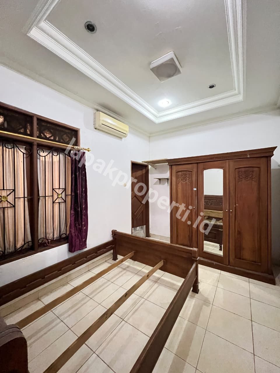 Foto Dijual Rumah Secondary Semi Furnished Dalam Twonhouse - 8