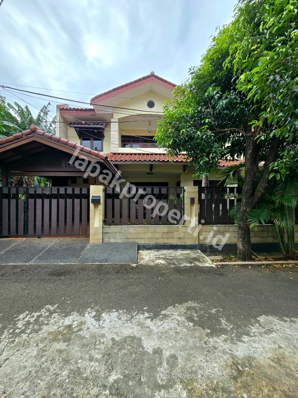 Dijual Rumah Secondary Dalam komplek Asri Di Pondok Kelapa Jakarta Timur