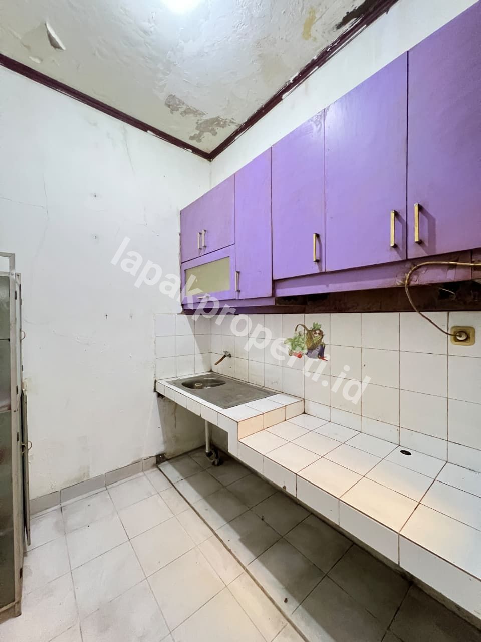 Foto Dijual Rumah Secondary Semi Furnished Dalam Twonhouse - 13