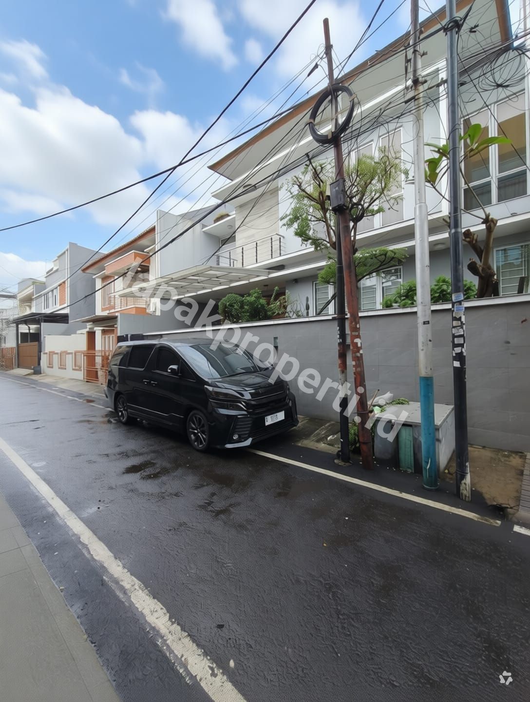 Foto Turun Harga Rumah Dalam Komplek Di Cempaka Putih Jakarta Pusat - 2